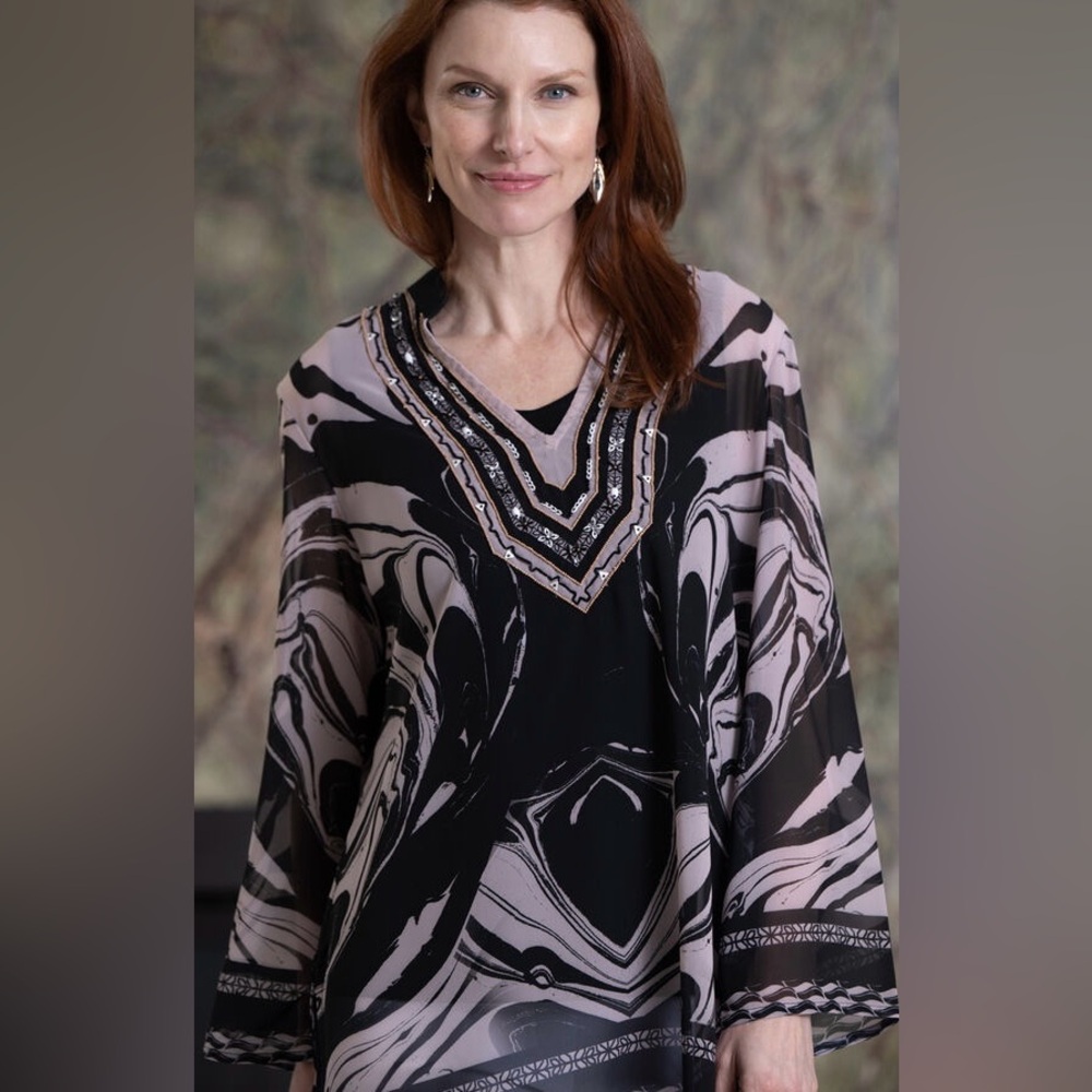 Elegant Black and Pink Women's Blouse